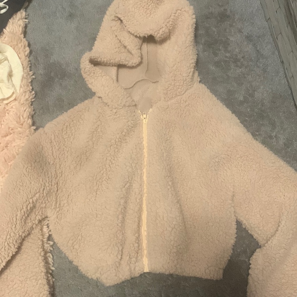 Large. Fluffy crop top jacket